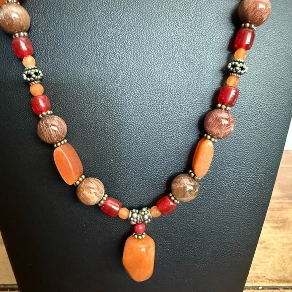 Bohemian Orange and Red Beaded Necklace - Picture 12 of 13